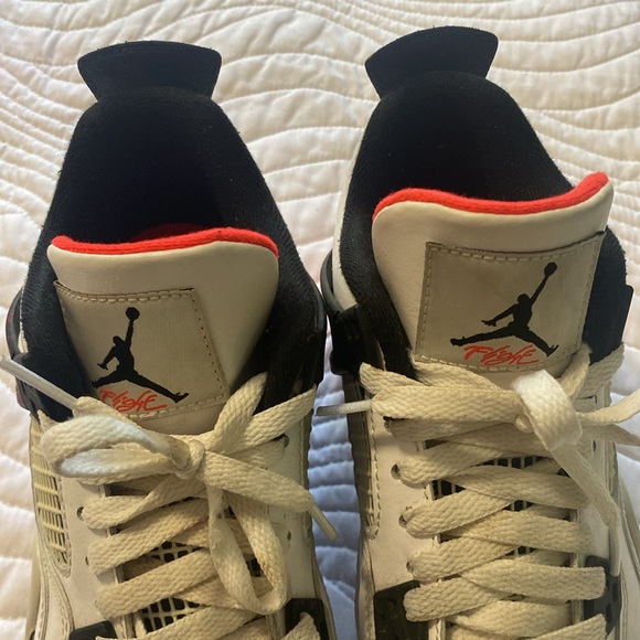 Authentic Air Jordan 4s Pale Citron W8.5 M7 Y7 - Picture 13 of 14